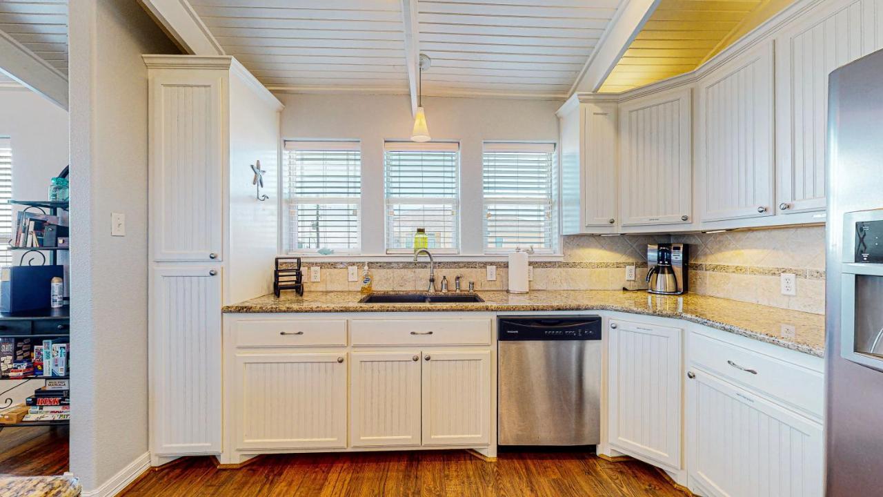 Serenity By The Sea Crystal Beach Exterior photo