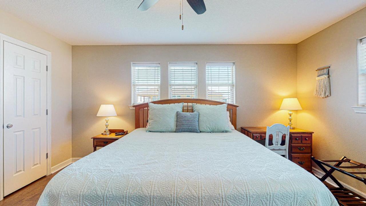 Serenity By The Sea Crystal Beach Exterior photo